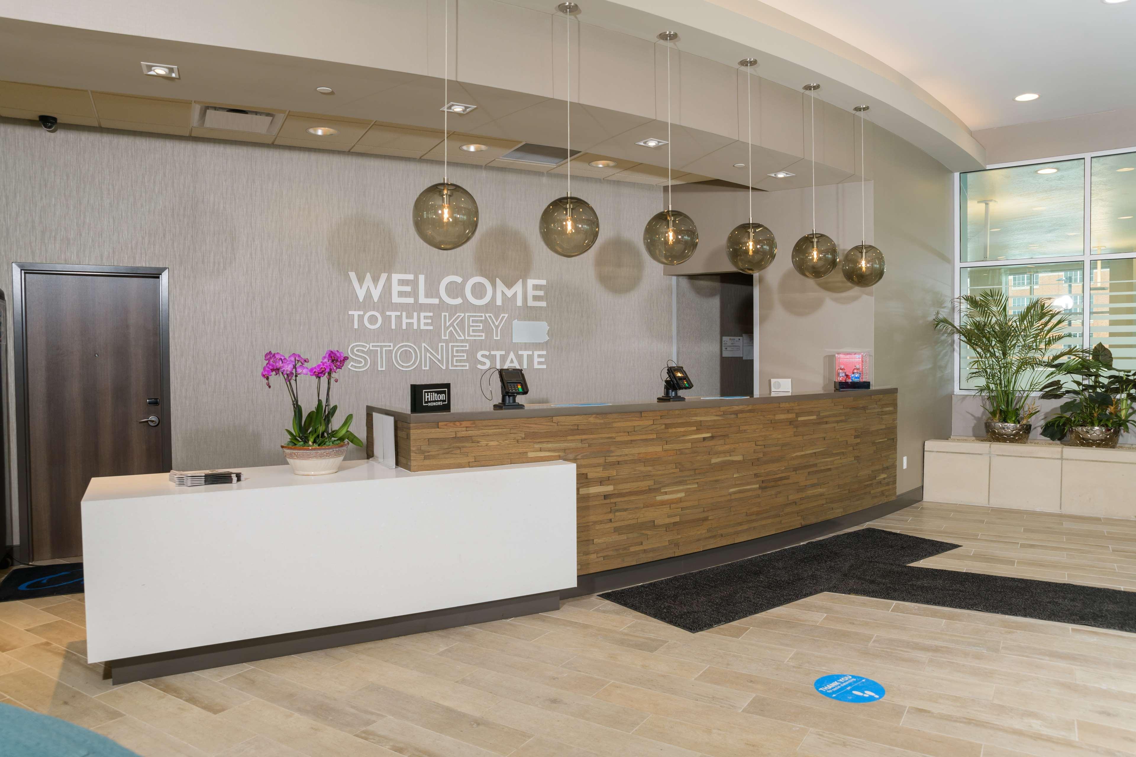 Hampton Inn & Suites Erie Bayfront Bagian luar foto