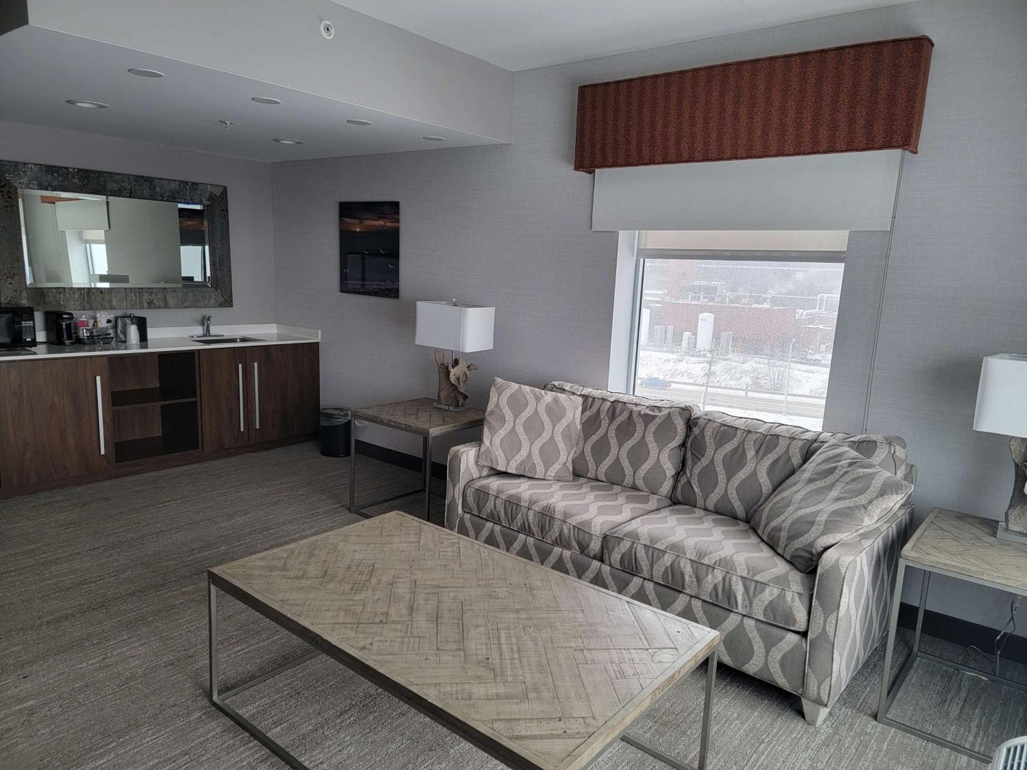 Hampton Inn & Suites Erie Bayfront Bagian luar foto