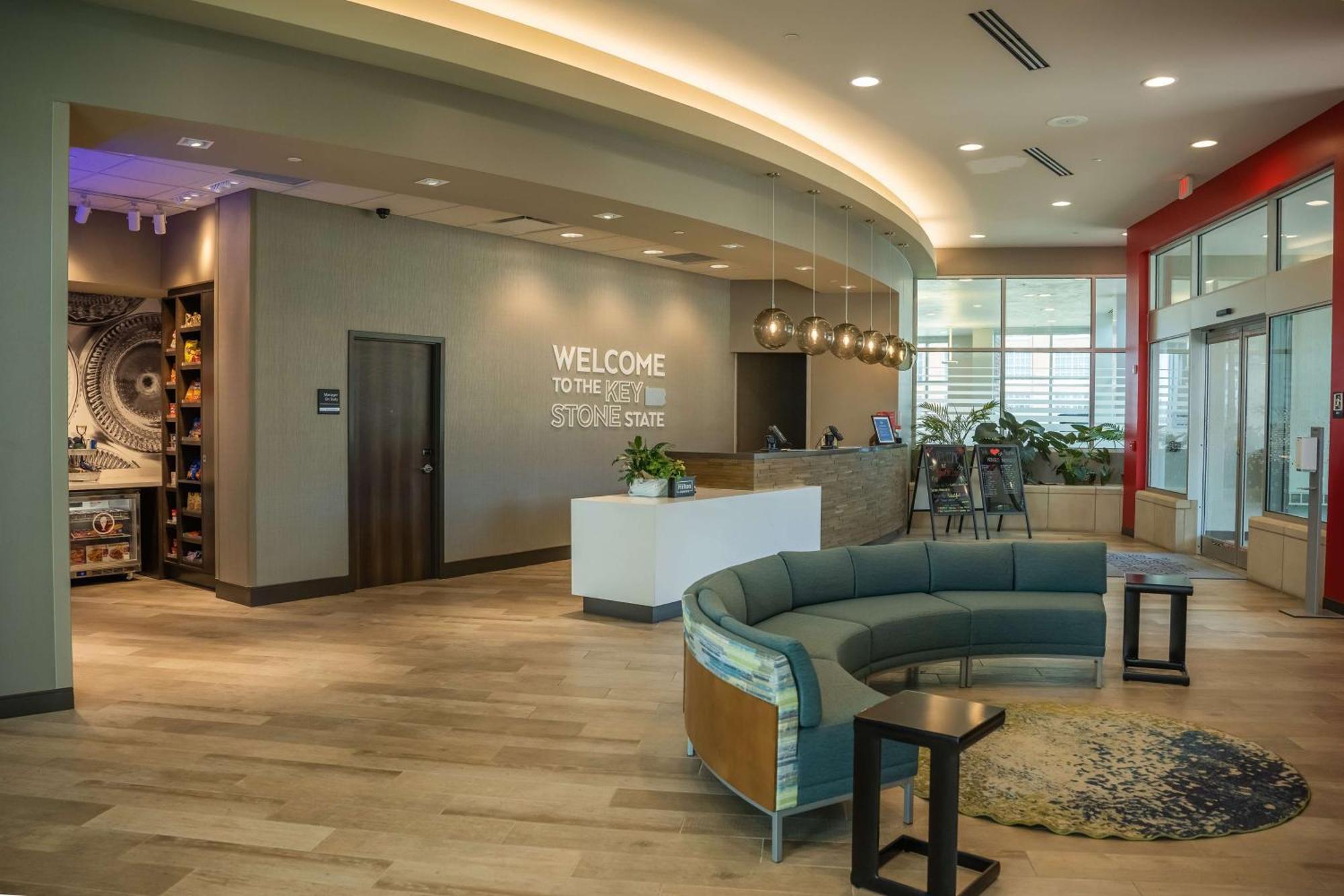 Hampton Inn & Suites Erie Bayfront Bagian luar foto