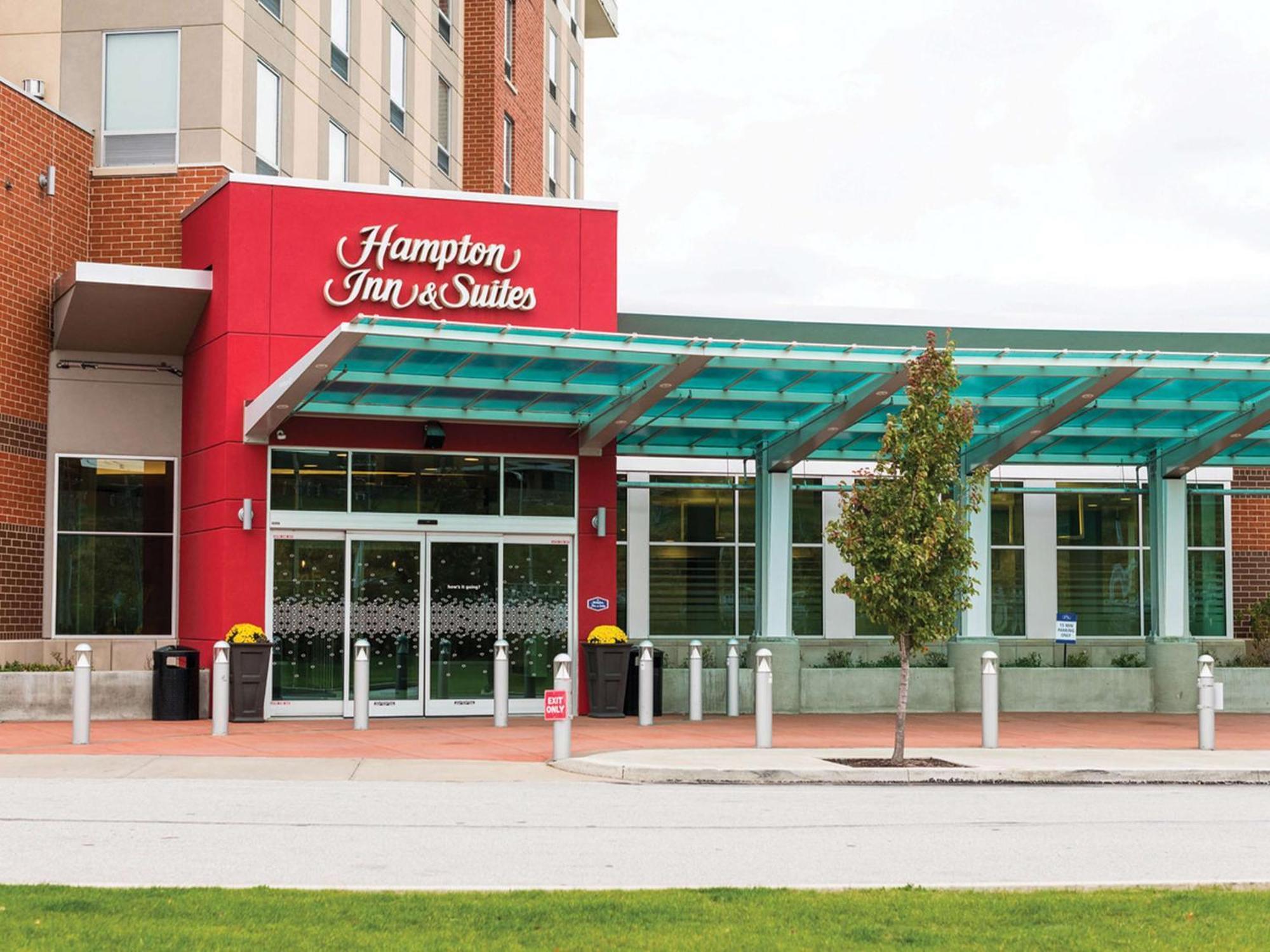 Hampton Inn & Suites Erie Bayfront Bagian luar foto